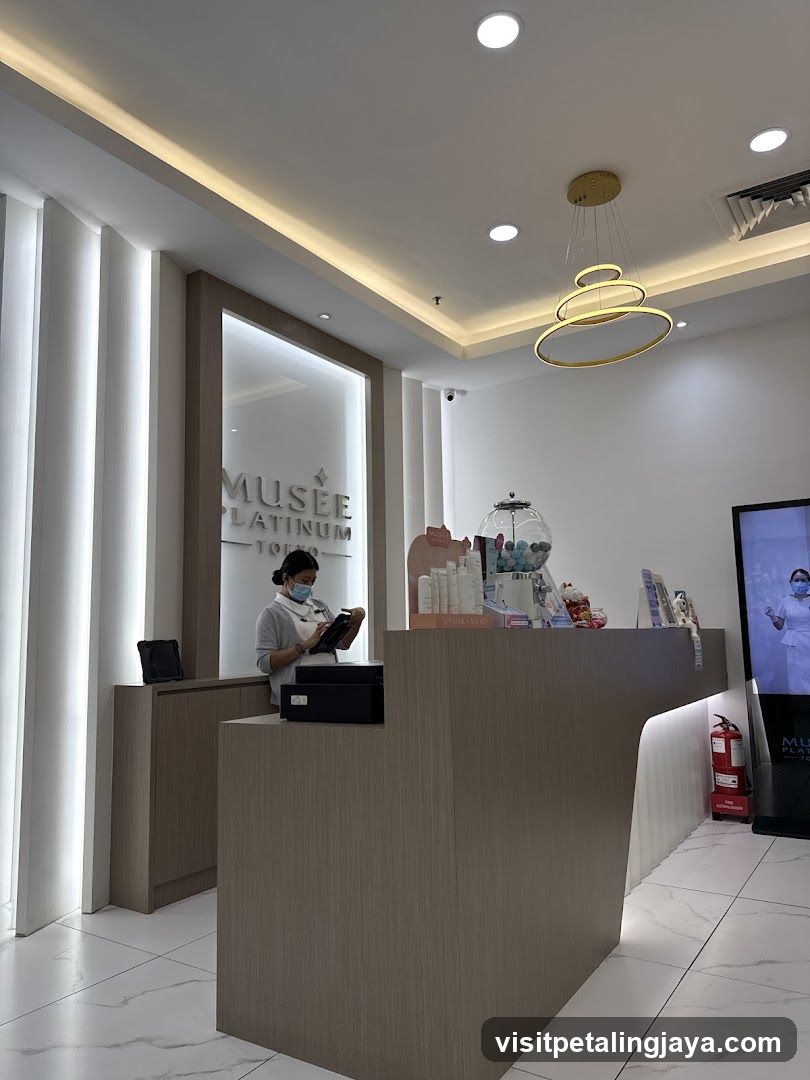 MUSEE PLATINUM TOYOTA Reception Area