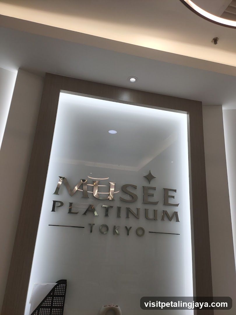 MUSEE PLATINUM TOKYO Interior Signage