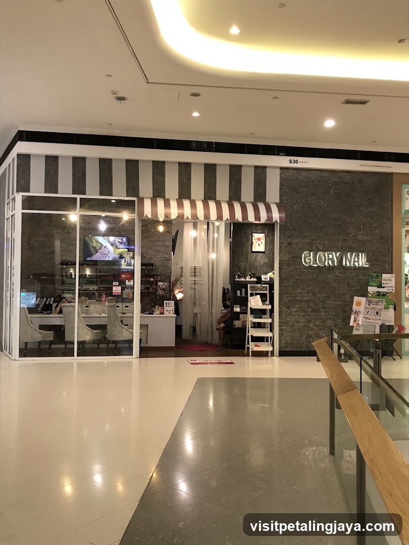 Wnail Inspired Atria Mall