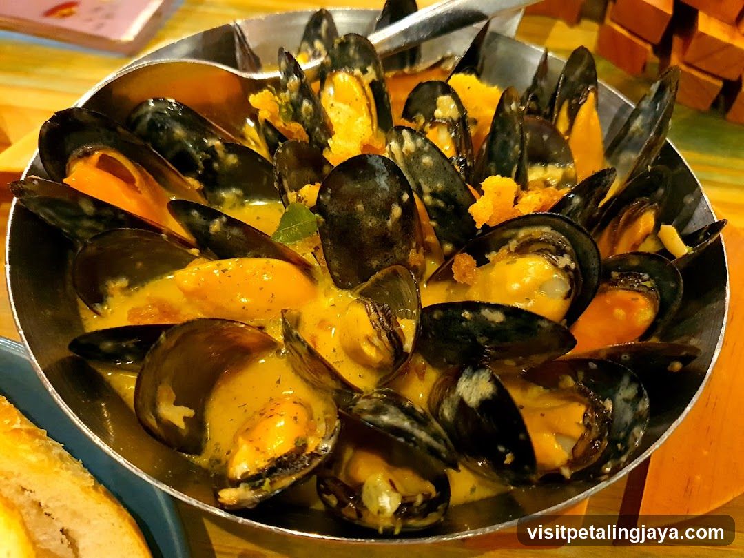 Mussels in Cream Sauce