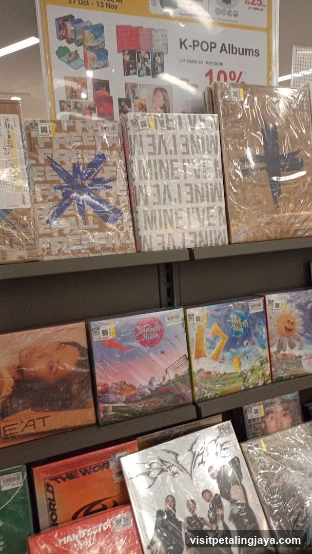 K-POP Albums Display
