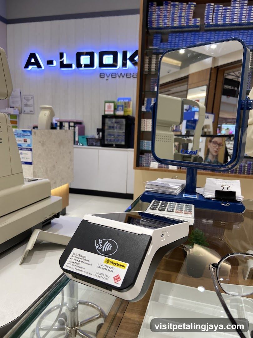 A-LOOK Eyewear Interior