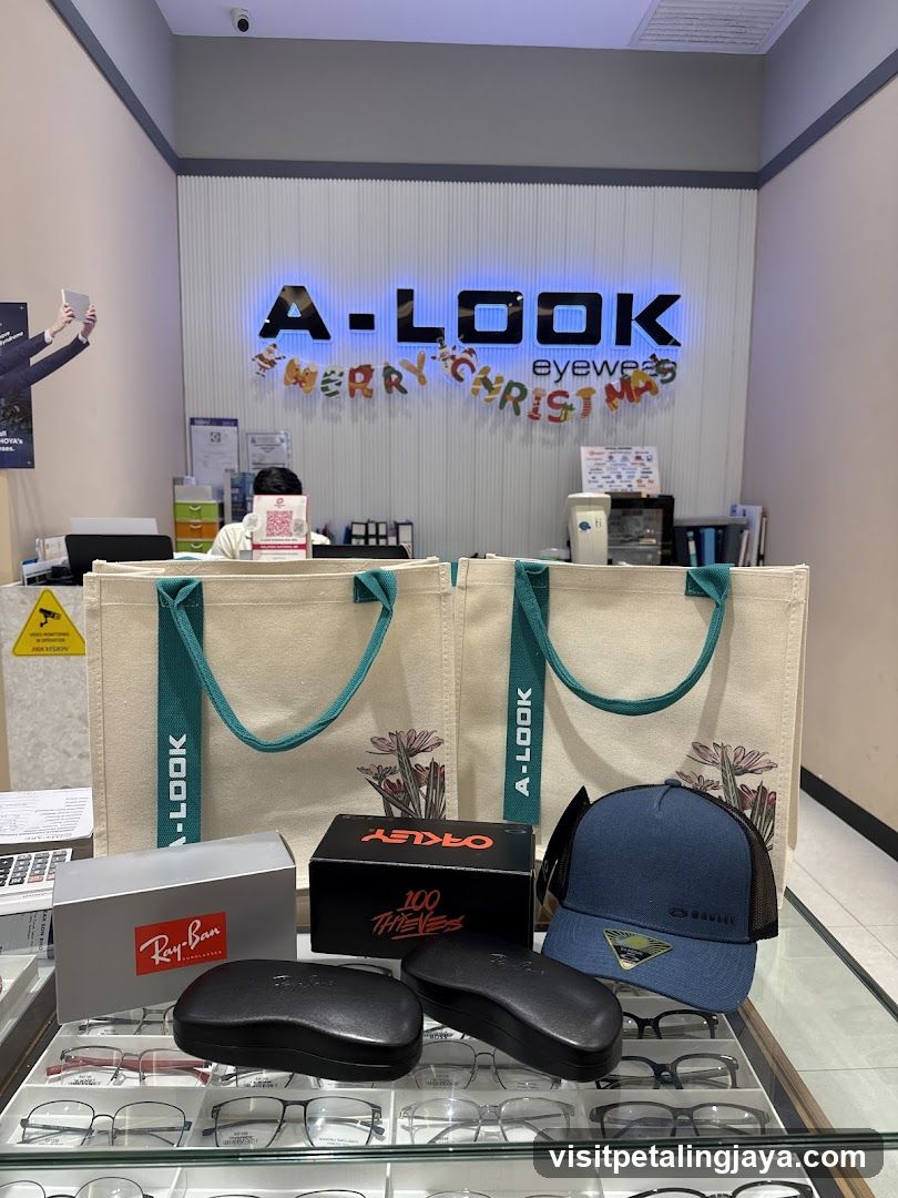 A-LOOK Eyewear Store Interior Display