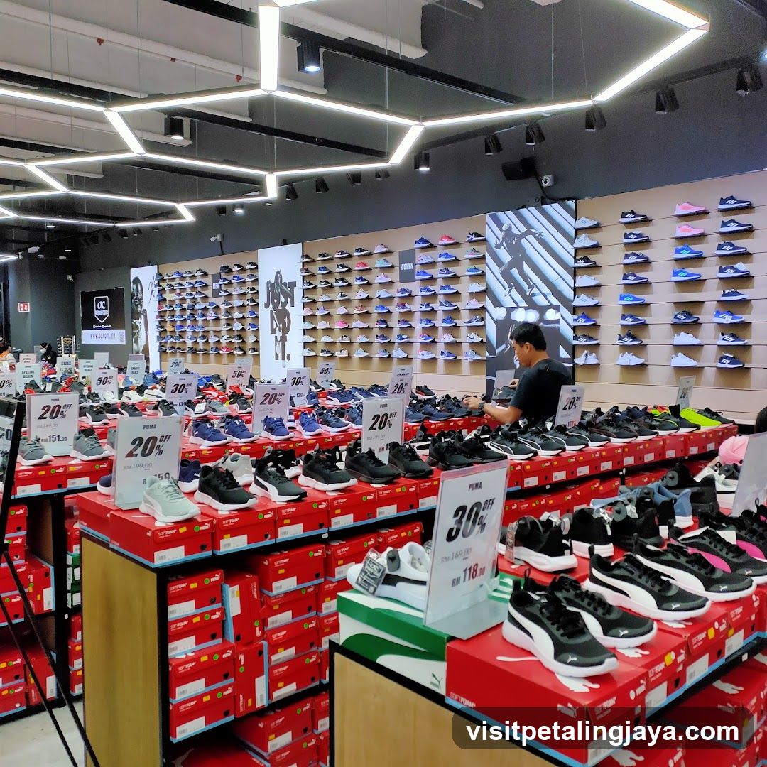 Shoe Store Interior Sale Display