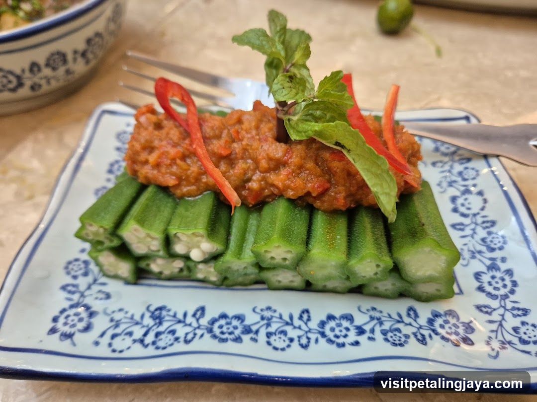 Okra with Spiced Paste