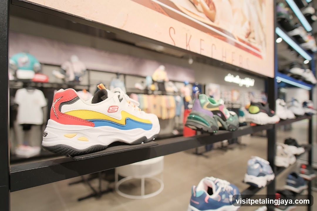 Skechers Shoe Display Shelf