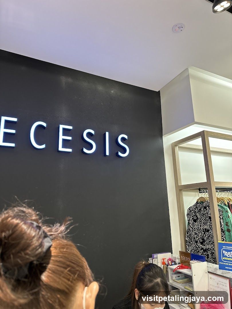 Eccesis Store Interior