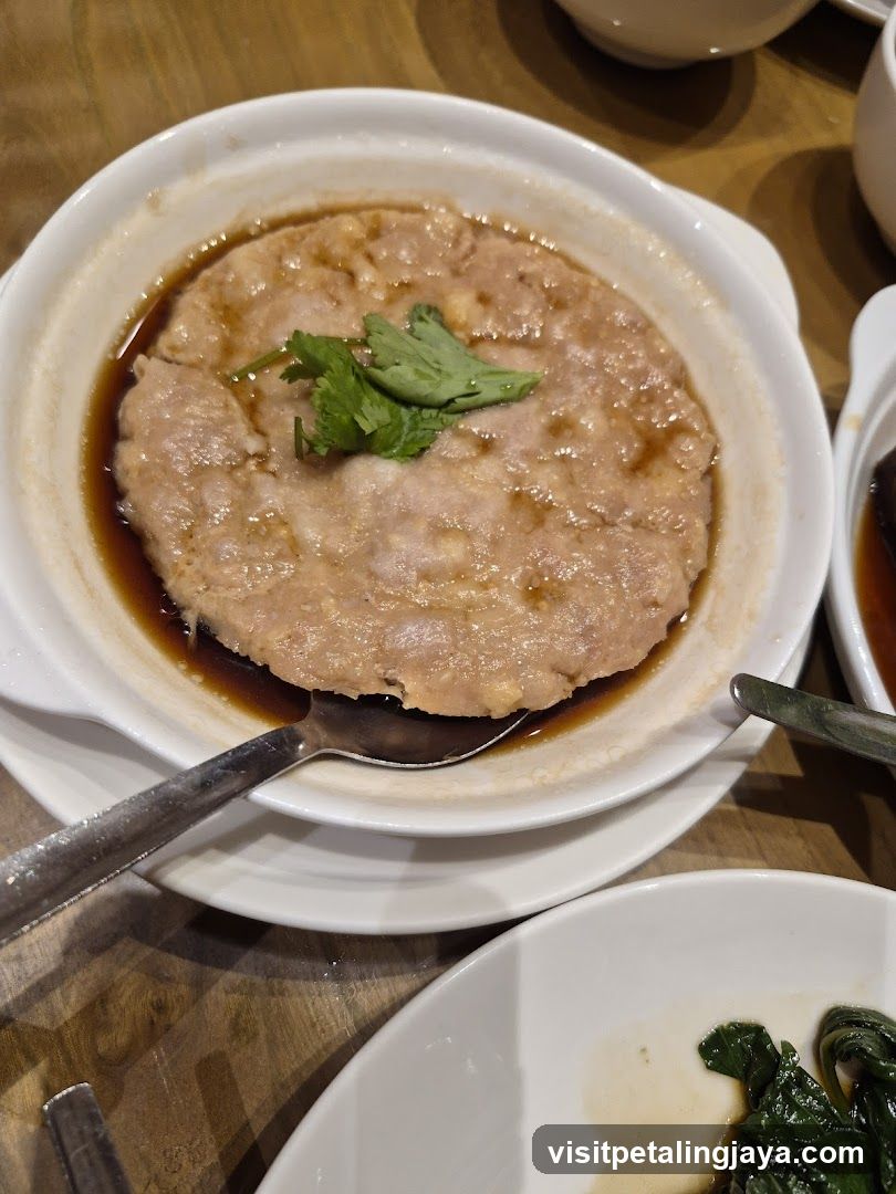 Steamed Meat Pudding with Cilantro