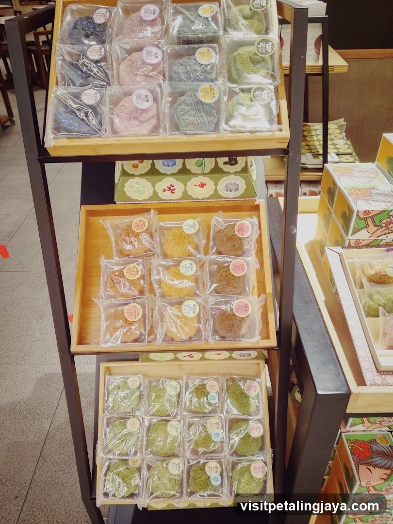 Packaged Pastries Display