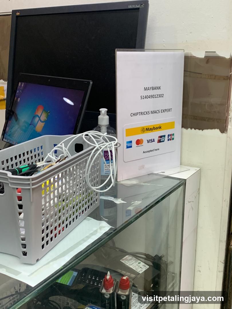 Tech Repair Shop Counter