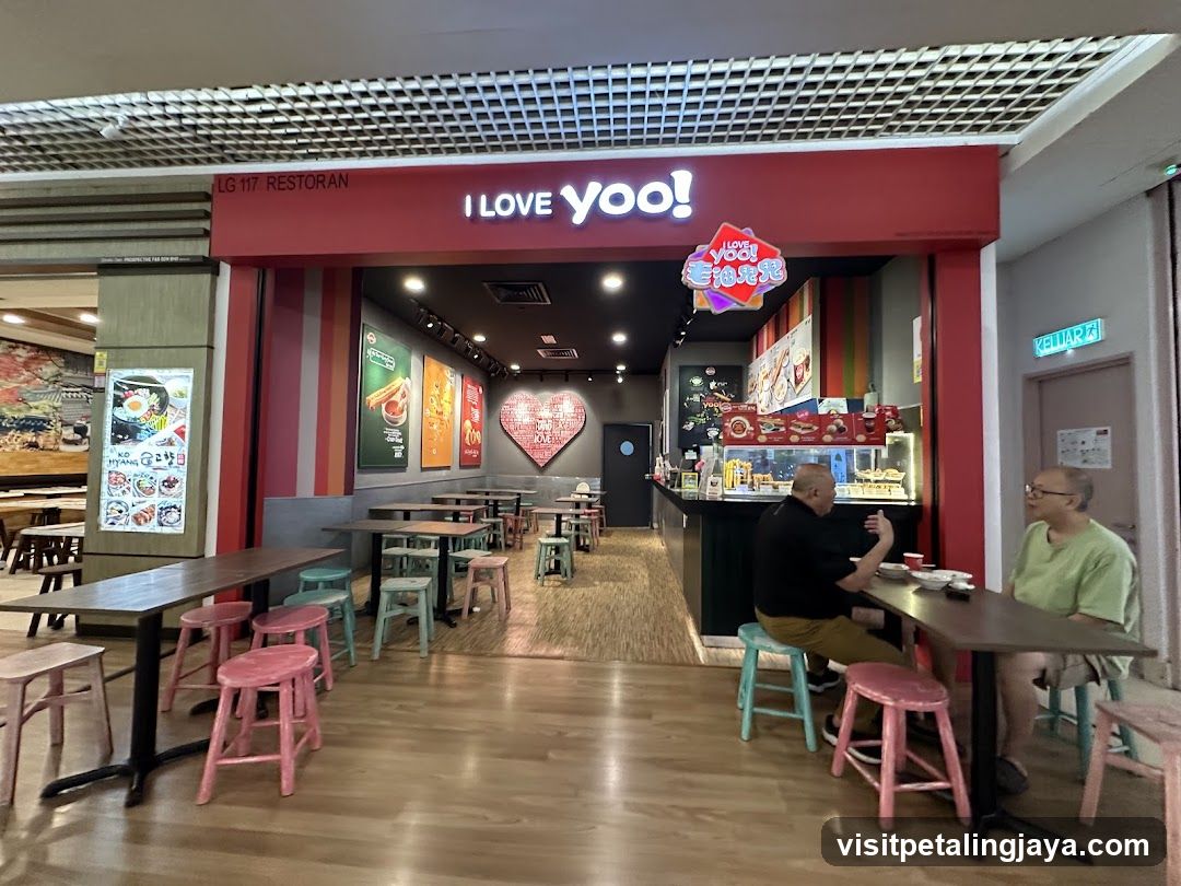 I LOVE YOU! Restaurant Interior