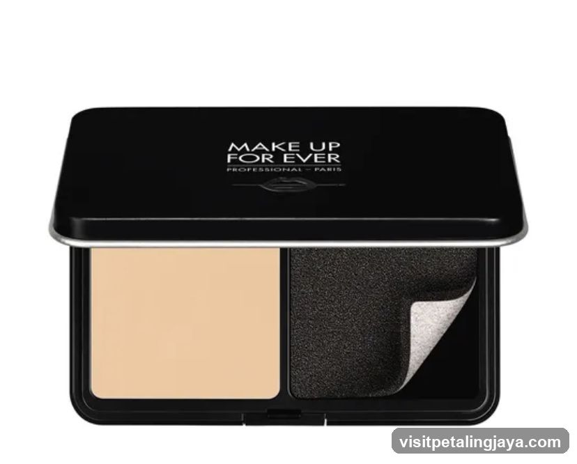 Make Up For Ever Compact Foundation