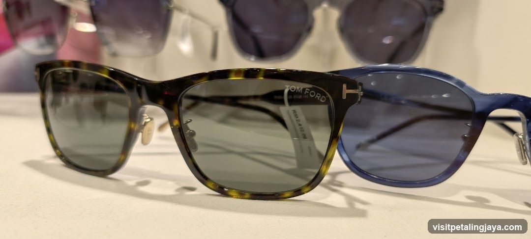 Tom Ford Sunglasses Display
