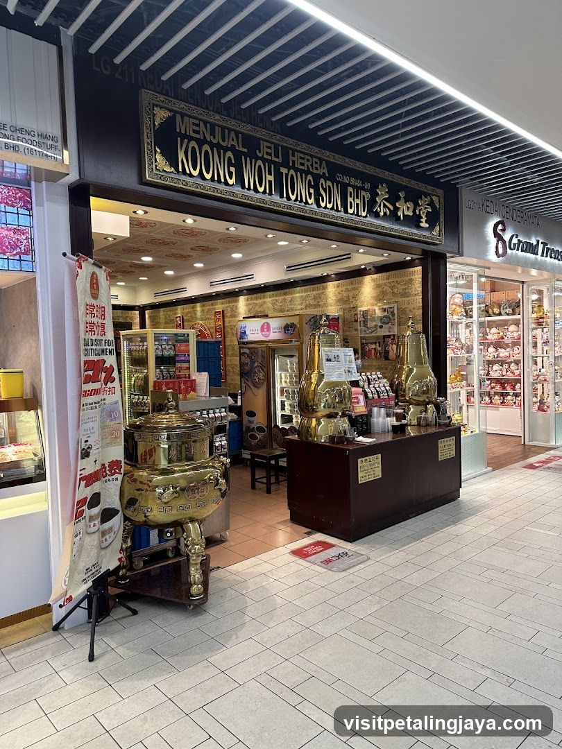 Koong Woh Tong ( 1 Utama Shopping Centre ) 恭和堂