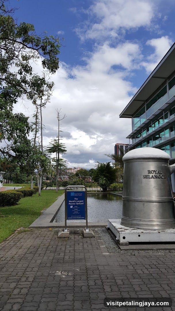 Royal Selangor Water Tank Display