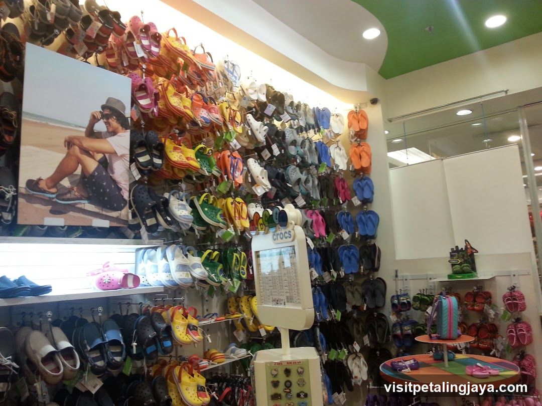 Crocs Store Interior Display