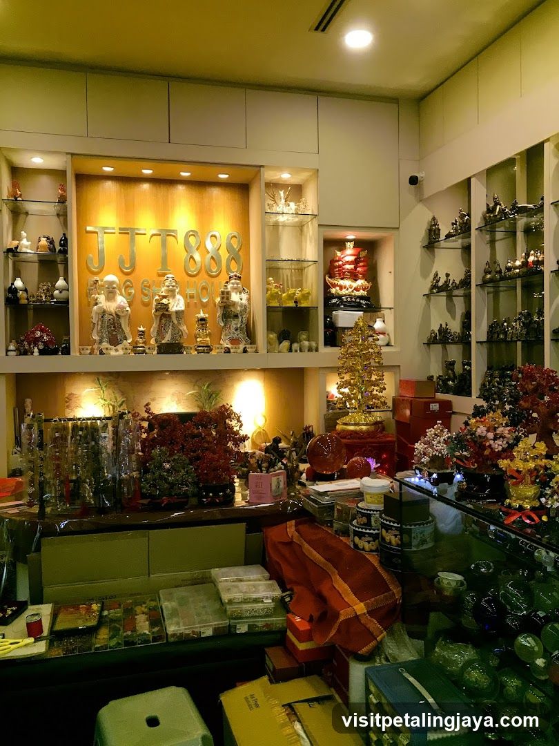 JJT888 Shop Interior