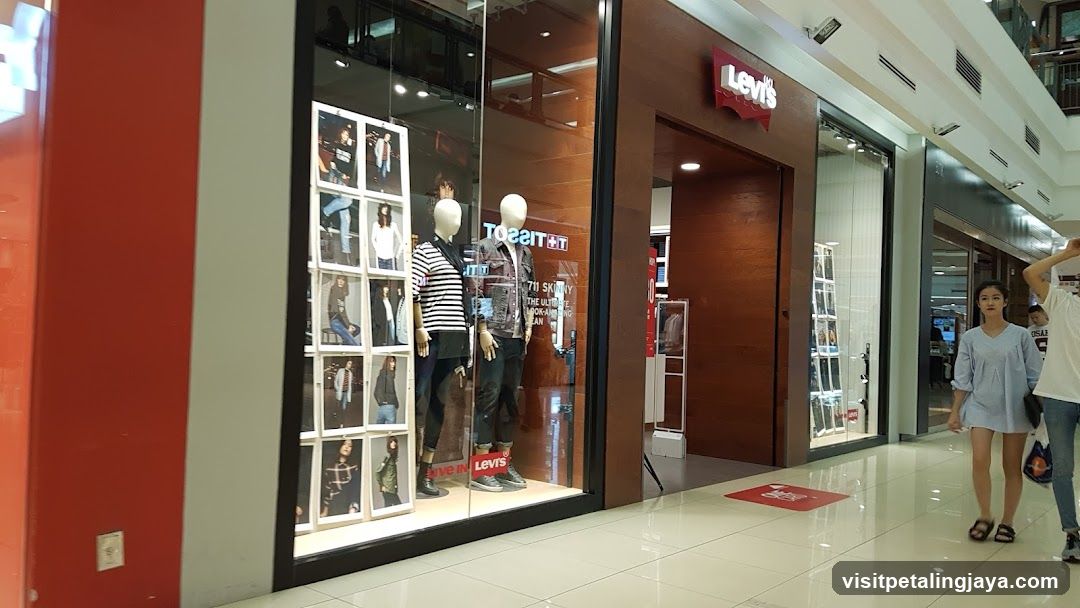 Levi's G105, Centre Court, 1 Utama Shopping Centre,