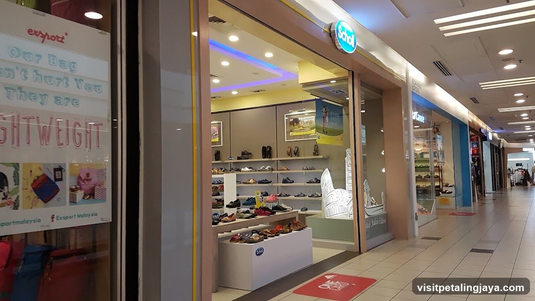 Scholl & Santa Footwear - One Utama