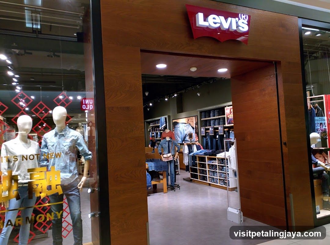 Levi's G105, Centre Court, 1 Utama Shopping Centre,