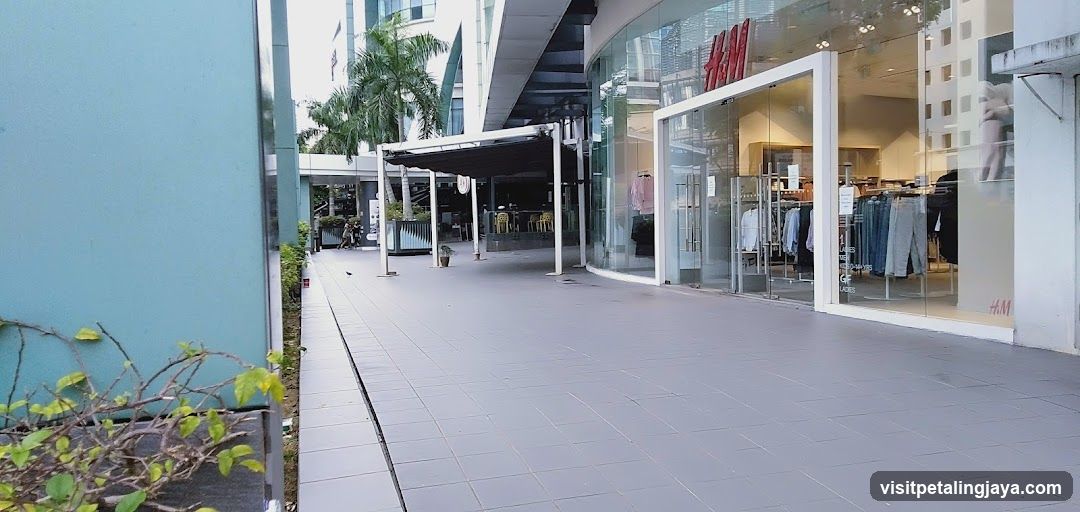 H&M (1 Mont Kiara)