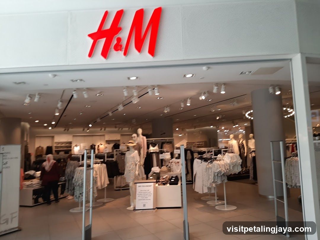 H&M Store Entrance