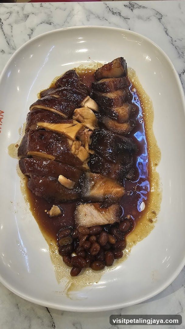 Sliced Roasted Meat with Beans