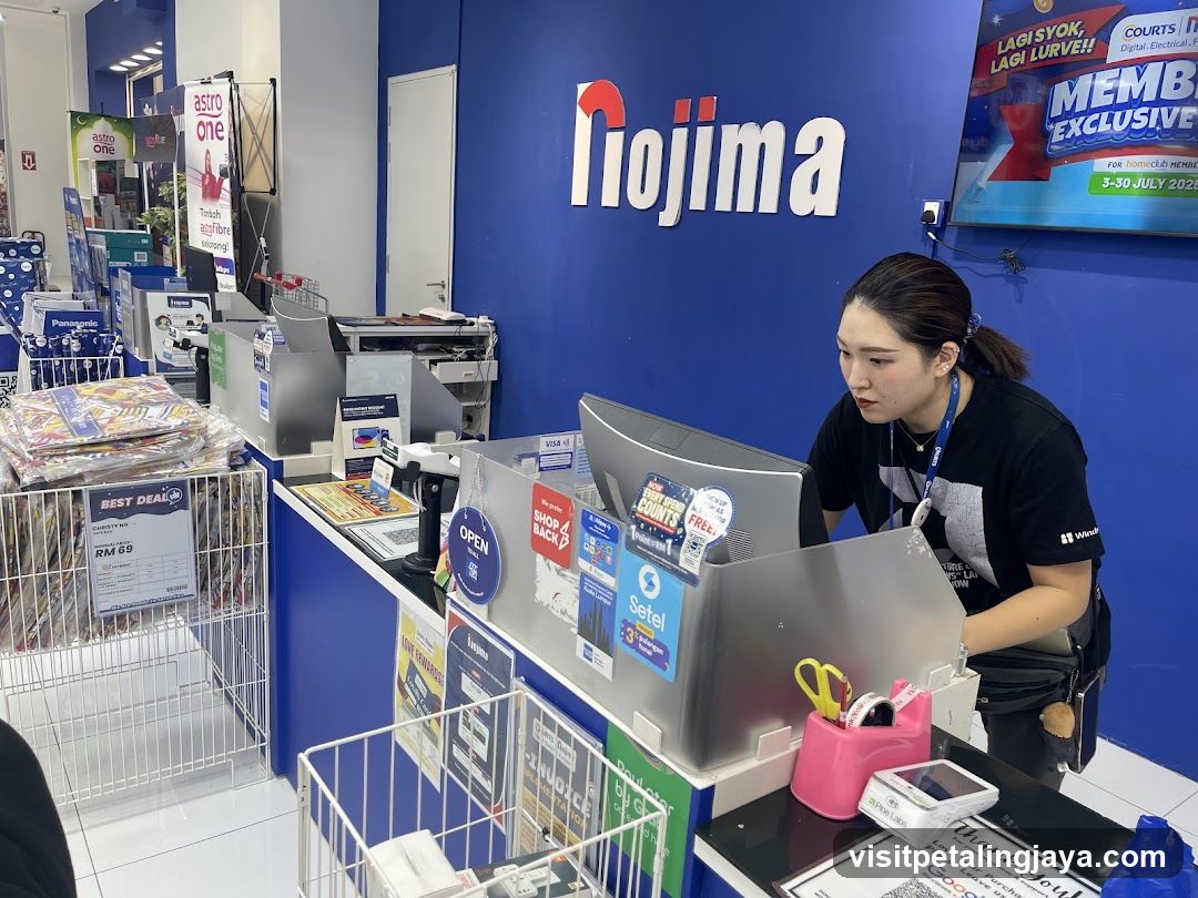Nojima Store Interior
