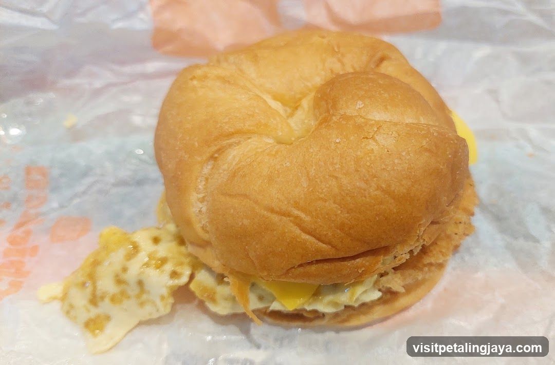 Sandwich with Egg and Cheese
