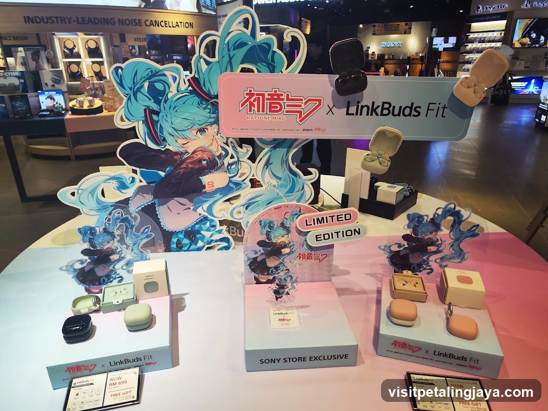 Miku LinkBuds Fit Display