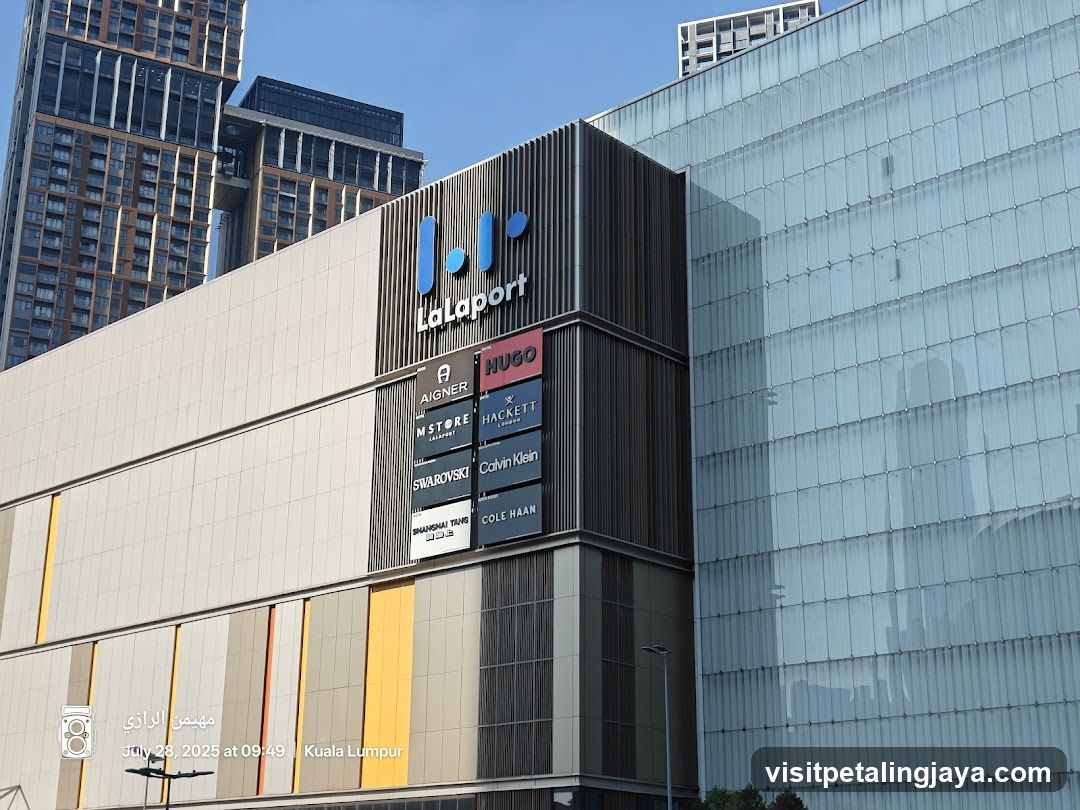 M Store Lab (LaLaport KL)