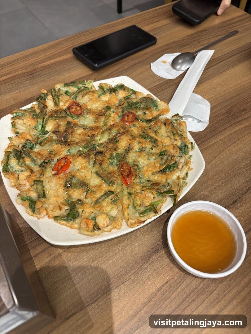 Spicy Vegetable Pancake with Dipping Sauce