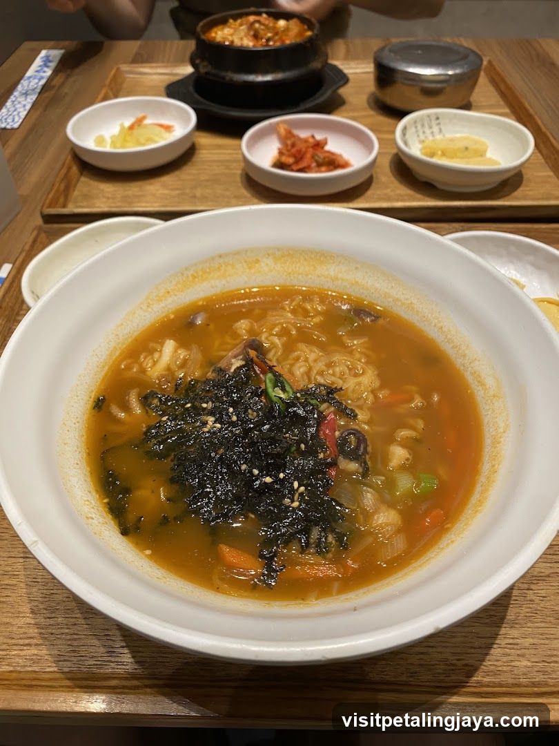 Korean-style Ramen with Side Dishes