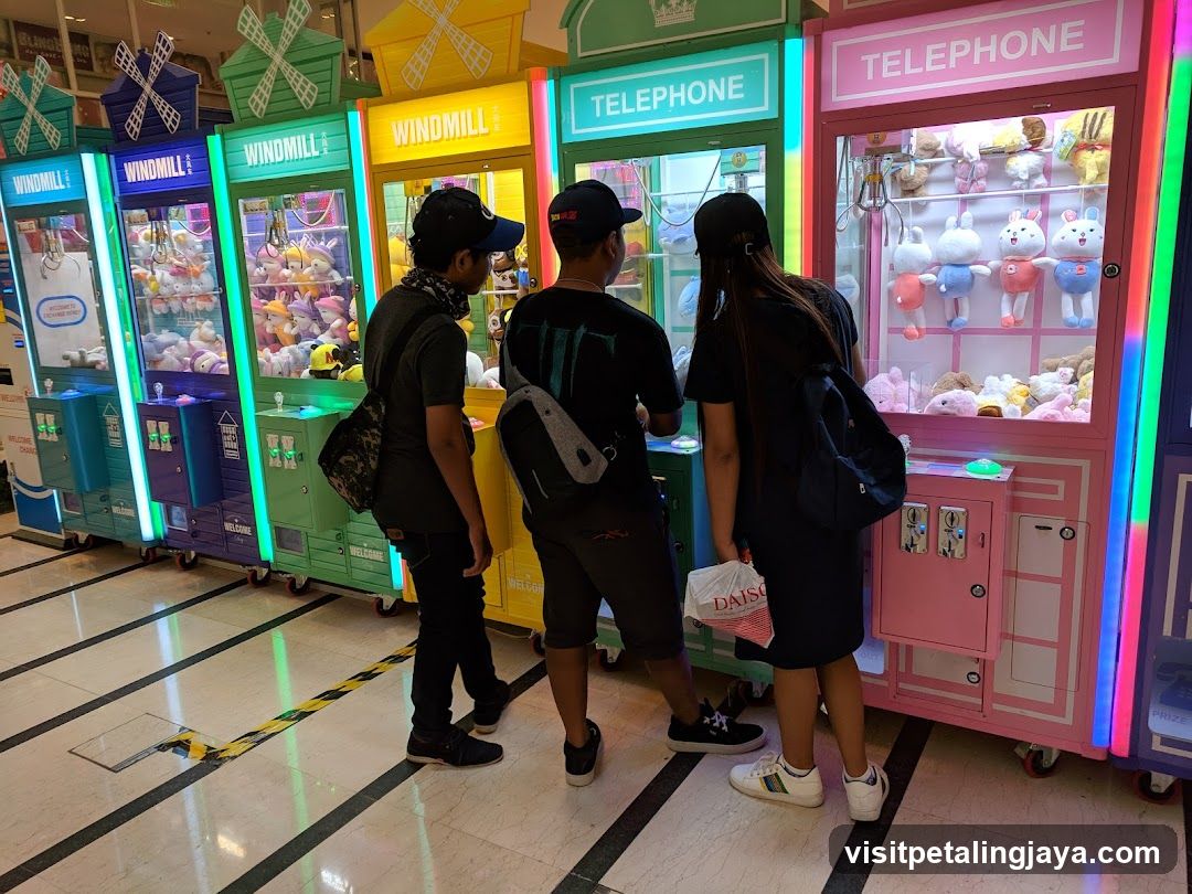 Claw Machine Arcade