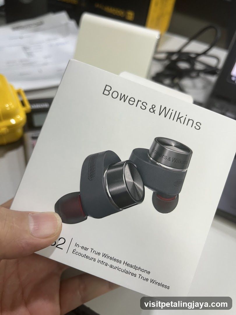 Bowers & Wilkins Earphones Box