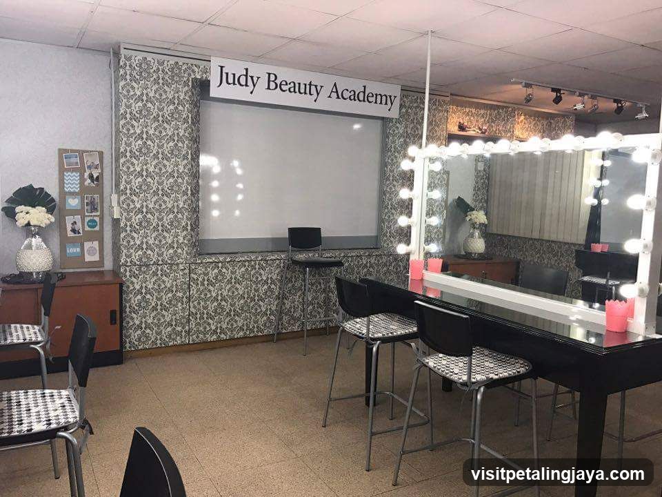 Judy Beauty Academy Interior