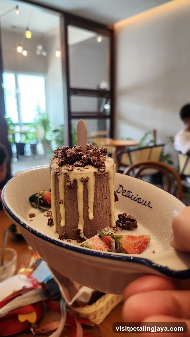 Chocolate Dessert with Strawberries