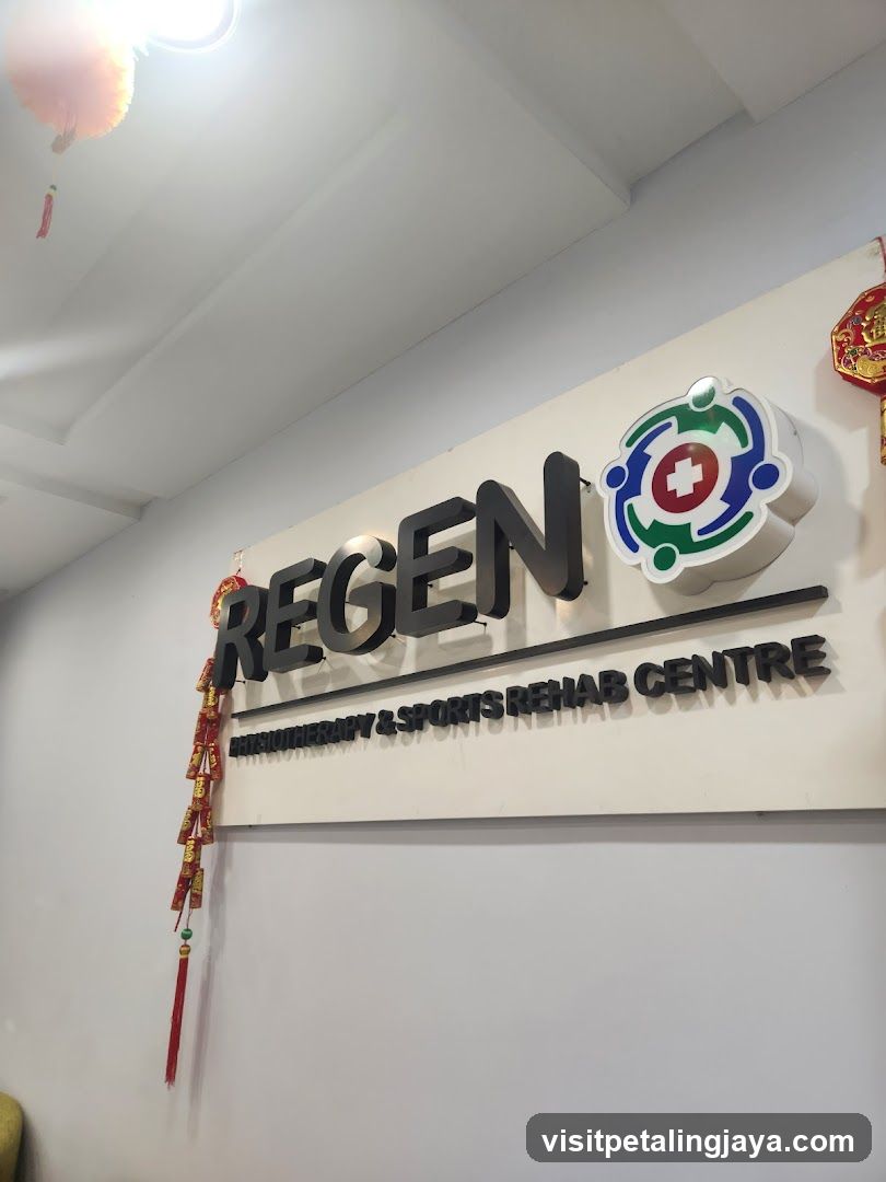 Regen Physiotherapy & Sports Rehab Centre Signage