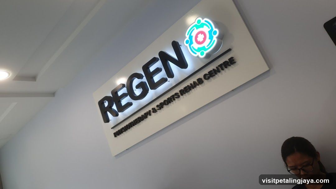 Regen Rehabilitation & Sports Rehab Centre Signage
