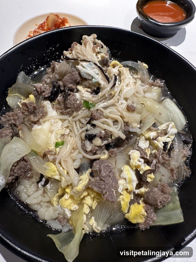 Bowl of Noodles with Beef and Egg