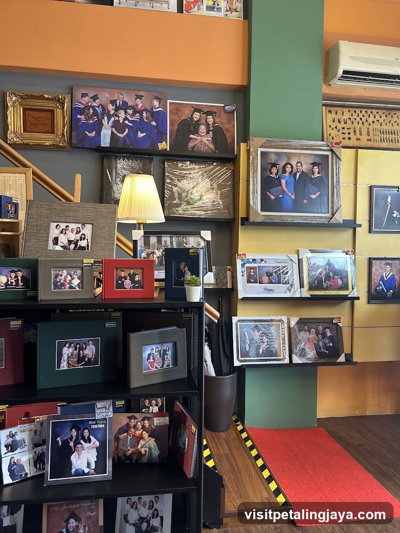 Photo Frame Display Store Interior