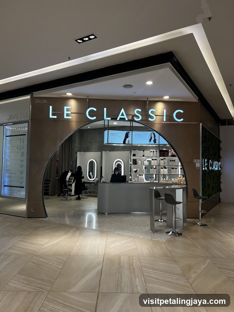 Le Classic Salon Interior View