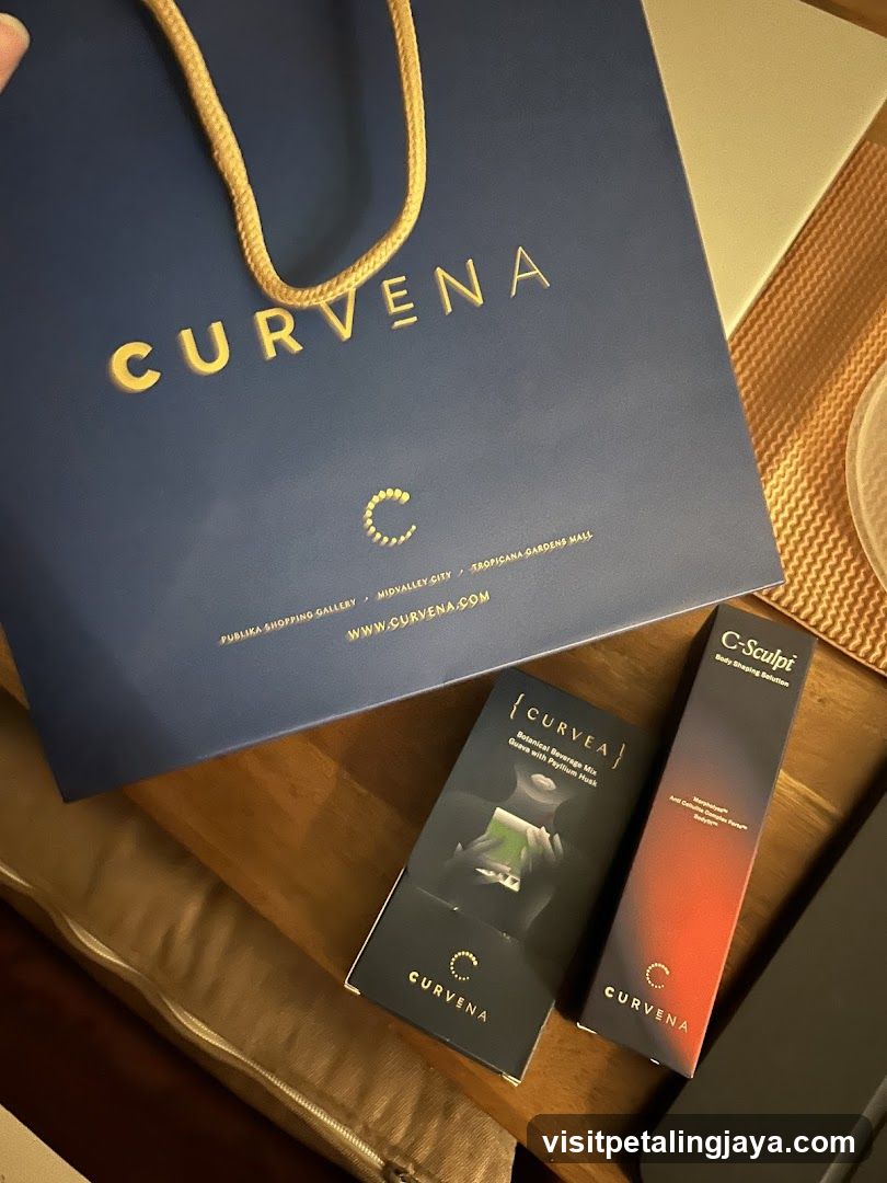 Curvena Shopping Bag and Products