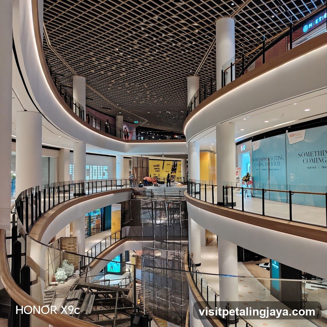 Tropicana Gardens - Block (C)yperus Residence