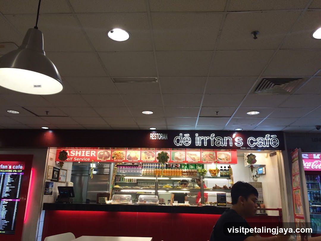 de irrfan's cafe interior
