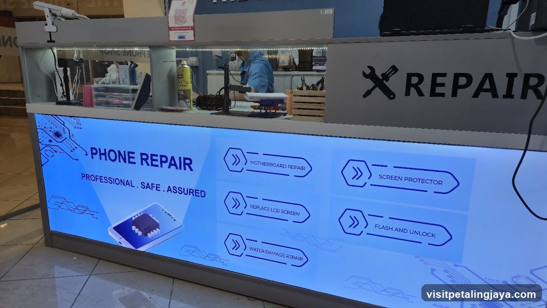 Phone Repair Shop Interior Display