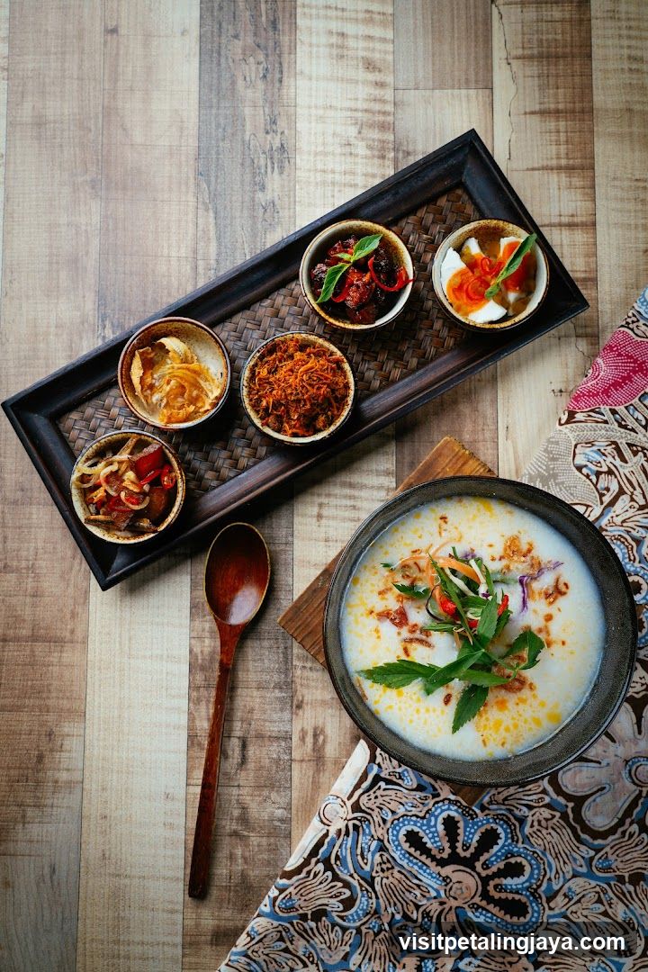 Traditional Thai Dessert Platter
