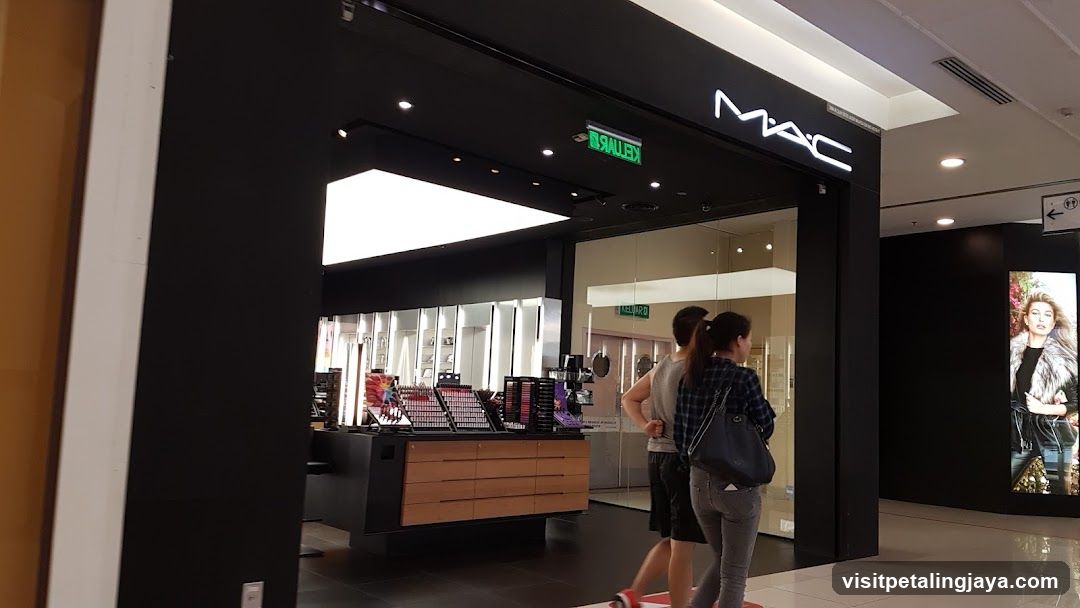 MAC COSMETICS - 1 UTAMA