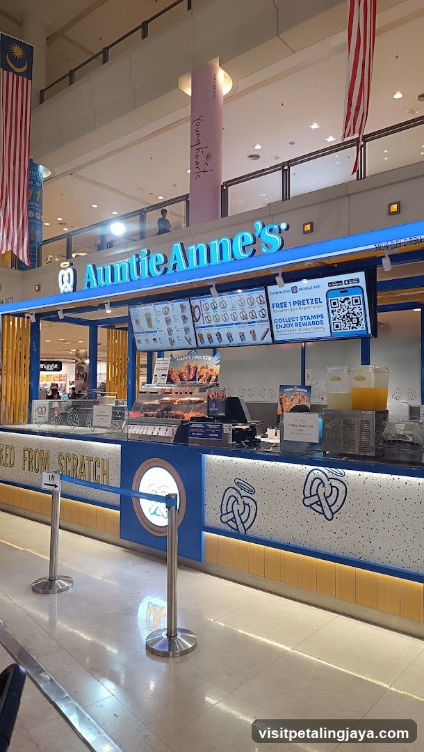 Auntie Anne's Storefront Interior View