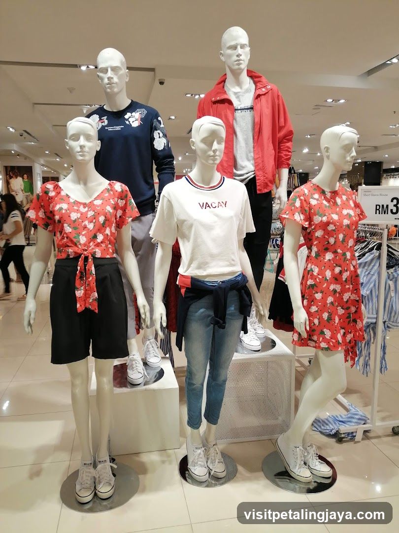Fashion Mannequin Display